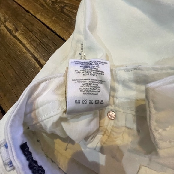 White Miss Me Denim Signature Cuffed Capri Jeans in Size 26 - Picture 9 of 9